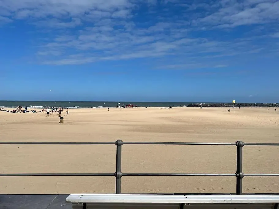 Luxe Appartement Met Adembenemend Uitzicht Op Zee Ostende 0*,  Belgien