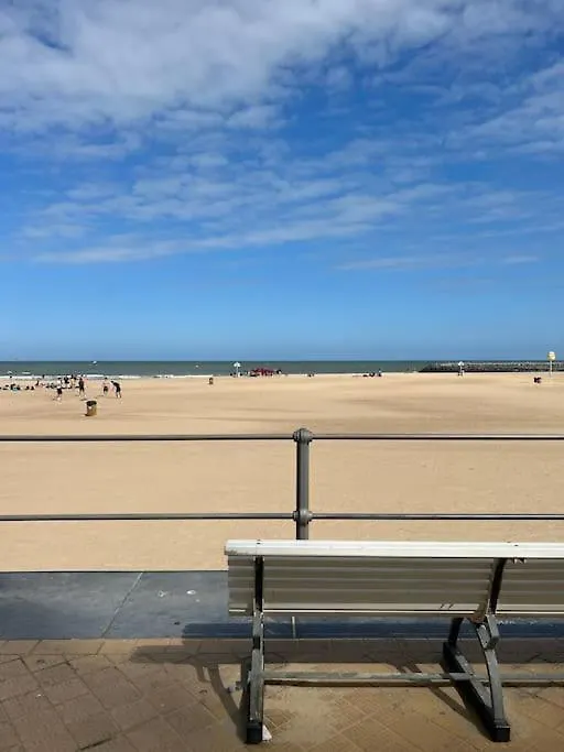 Luxe Appartement Met Adembenemend Uitzicht Op Zee Ostende 0*,  Belgien
